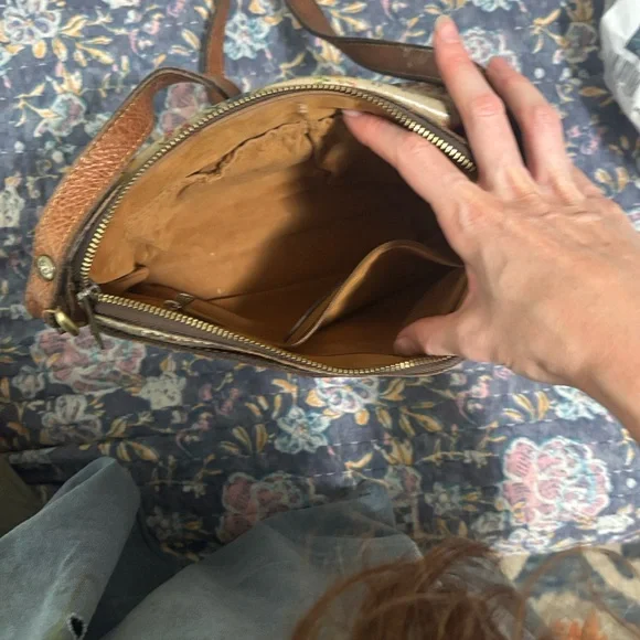 Patricia Nash Floral Tan Women's Bag - Picture 4 of 5